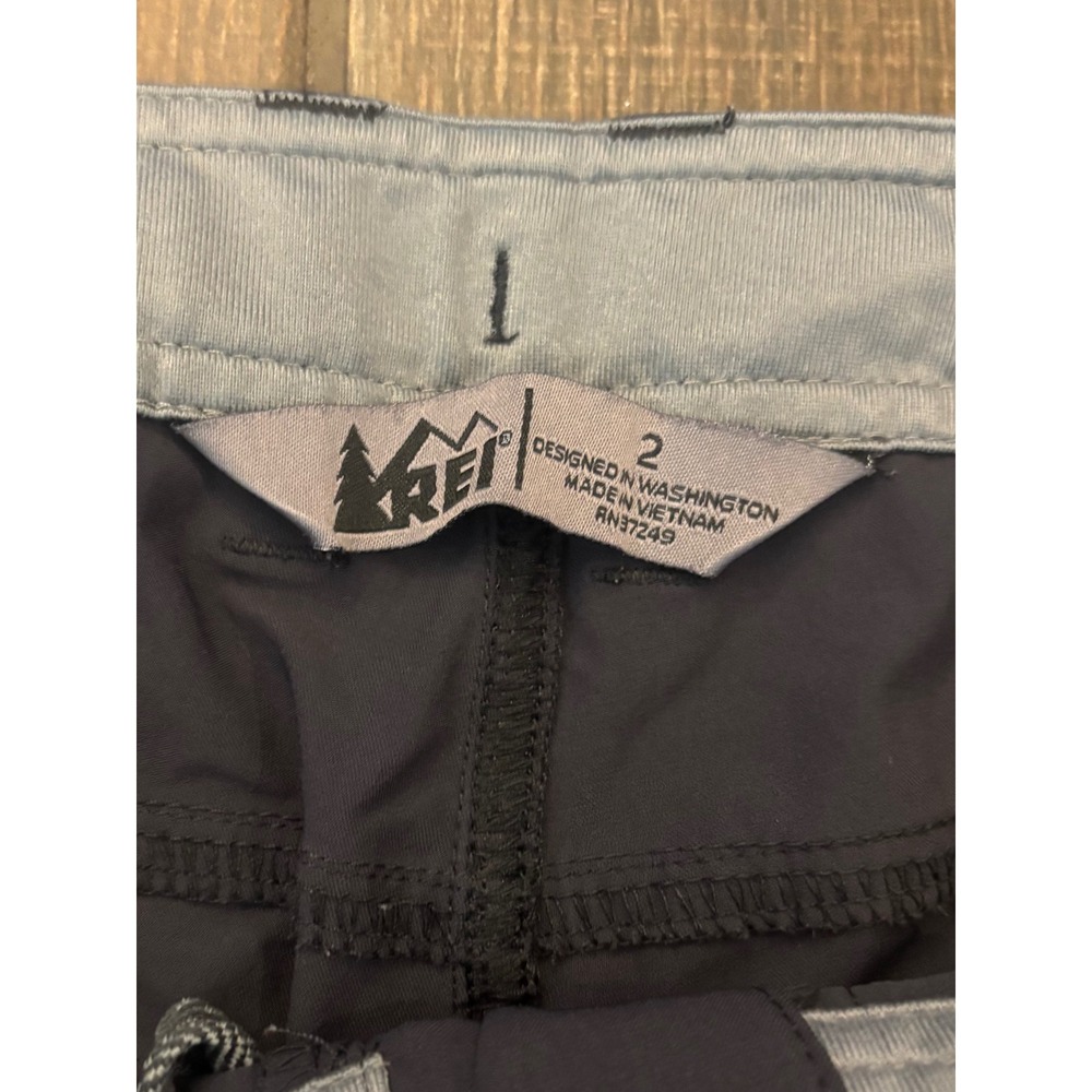 REI Hiking Cargo Pants 2 Gray Technical Outdoor Stretch Lightweight - Picture 2 of 8